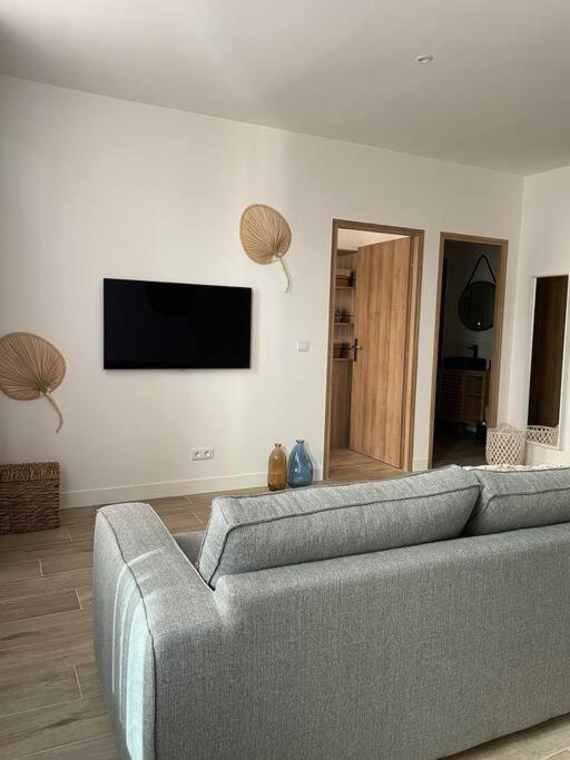 Appartement Centre, Superbe Neuf, 50m Port. *