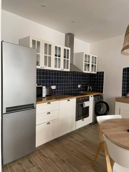 Centre, Superbe Neuf, 50m Port. Apartamento *