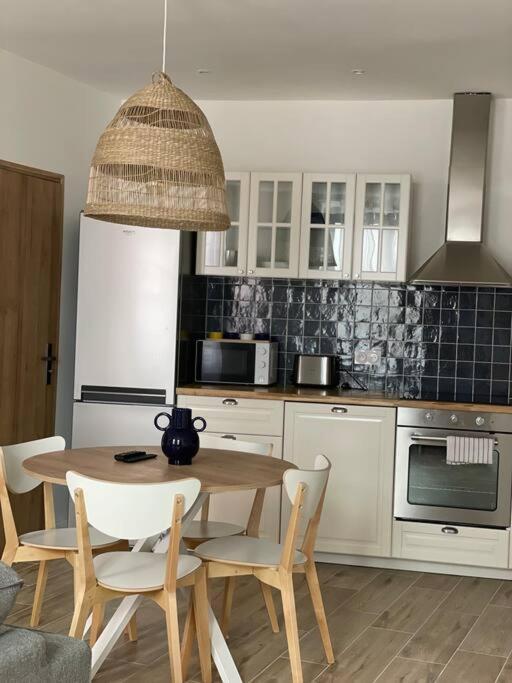 Apartment Centre, Superbe Neuf, 50m Port.